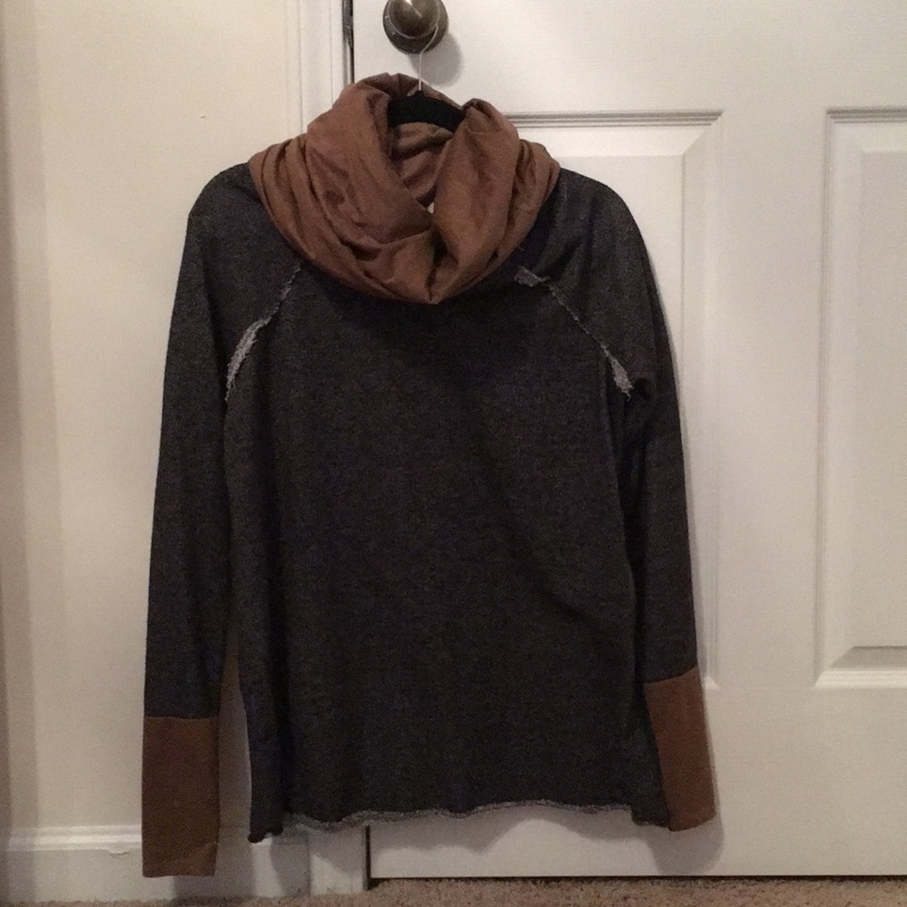 Long sleeve turtle neck sweater